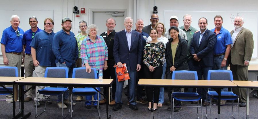 UF-President-Don-Landrys-visit-to-the-UF.IFAS-Tropical-Research-and-Education-Center-on-March-4.Optimized-Image.Photo-Courtesy-UFIFAS